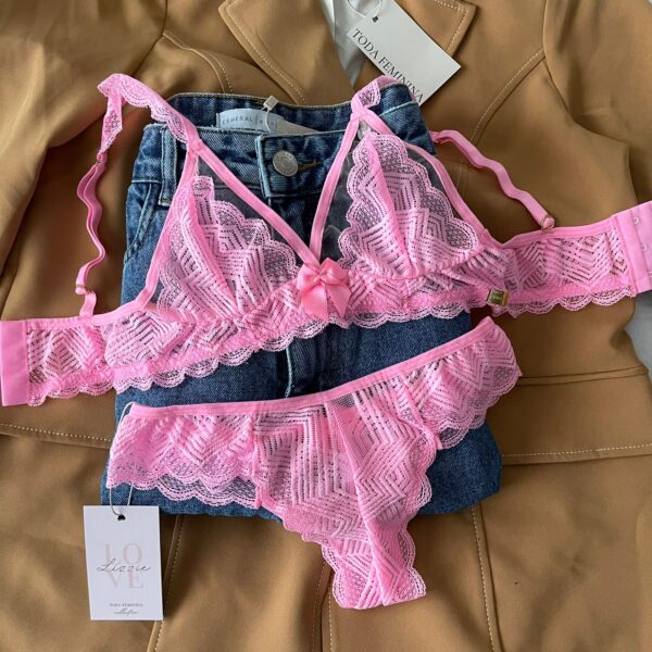 Lingerie Feminina Rosa com Detalhes em renda - Linda Sedução